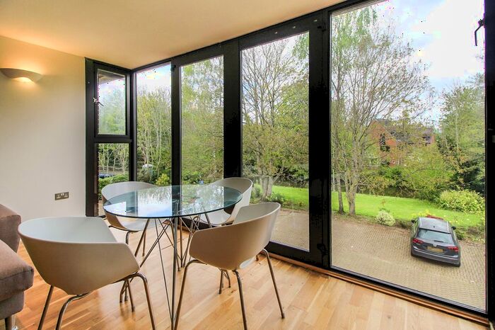 2 Bedroom Flat To Rent In Catteshall Lane, Godalming, GU7