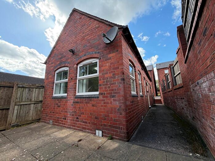1 Bedroom Detached Bungalow To Rent In Upper High Street, Cradley Heath, West Midlands, B64