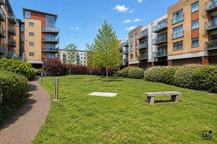 1 Bedroom Flat For Sale In Wallis Place, Hart Street, Maidstone, ME16