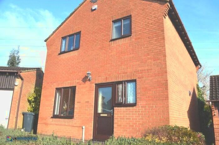 3 Bedroom Detached House To Rent In Lindholme Gardens, Owlthorpe, Sheffield, South Yorkshire, Uk, S20