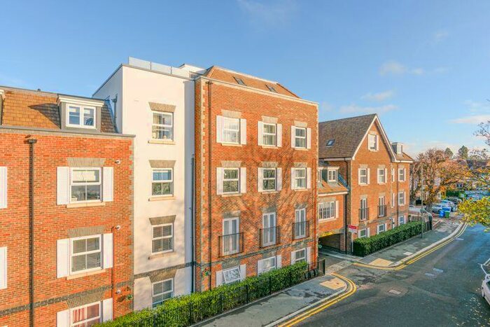 2 Bedroom Apartment To Rent In Bridge Street, Walton-On-Thames, KT12