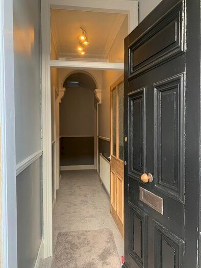 2 Bedroom Flat To Rent In Fairfield Road, West Jesmond, Newcastle Upon Tyne, NE2