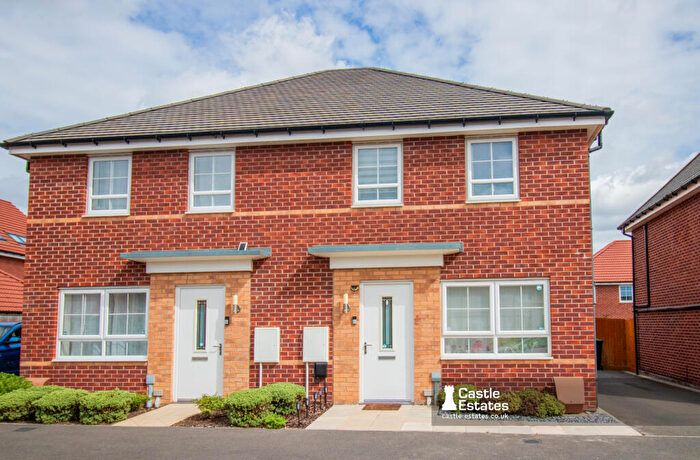 3 Bedroom Semi-Detached House For Sale In Multimode Close, Beeston, NG9