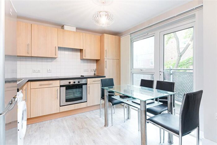 1 Bedroom Flat To Rent In Oakleigh Court, Murray Grove, N1