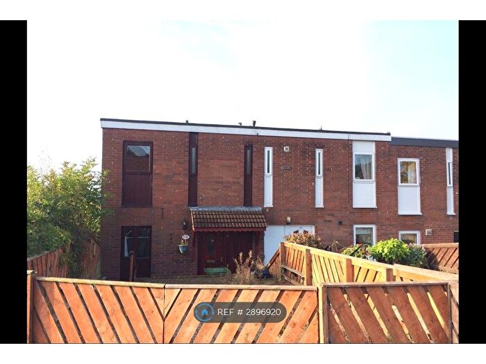 3 Bedroom End Of Terrace House To Rent In Cleeves Court, Washington, Glebe, NE38
