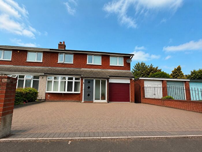 4 Bedroom Semi Detached House For Sale In Langdale, Birtley, Chester Le Street, Tyne And Wear, DH3