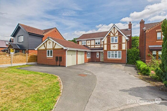 4 Bedroom Detached House For Sale In Postern Road, Tatenhill, DE13