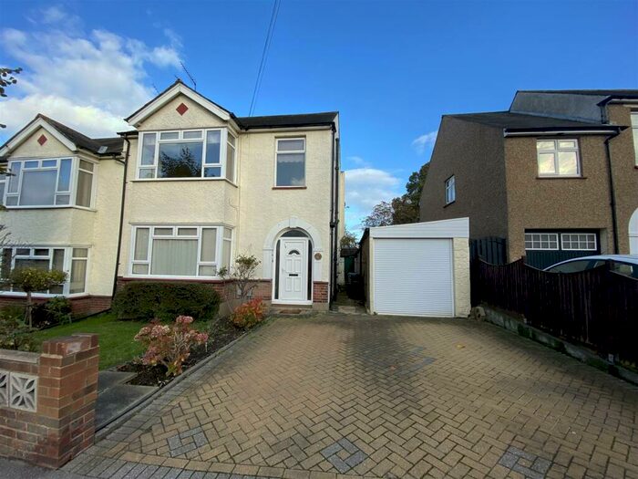 1 Bedroom Flat To Rent In Whitehill Road, Gravesend, DA12