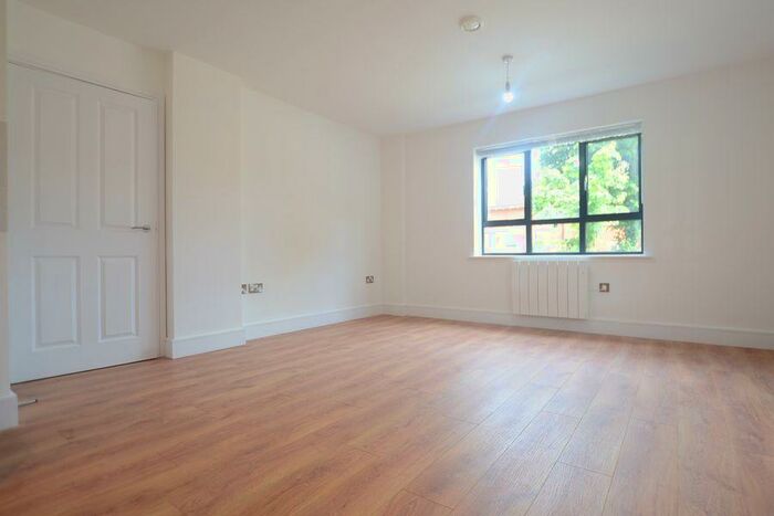 2 Bedroom Apartment To Rent In Bradbury Apartments, GU11