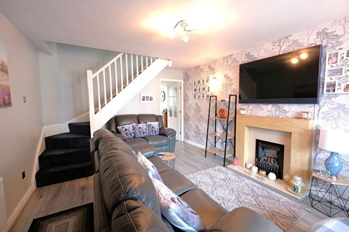 2 Bedroom Semi-Detached House For Sale In Harvest Close, Upper Gornal, Dudley, DY3