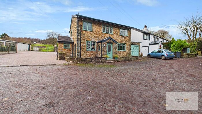 3 Bedroom Detached House For Sale In Sefton Drive, Limefield, BL9