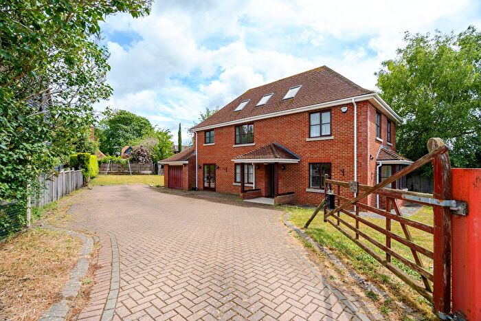 5 Bedroom Detached House To Rent In Church Green, Totternhoe, LU6