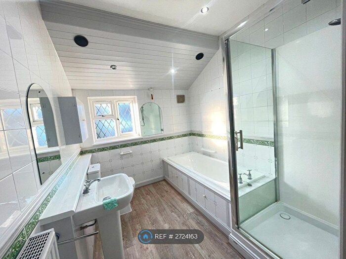 3 Bedroom Terraced House To Rent In Cumberland Road, London, E13