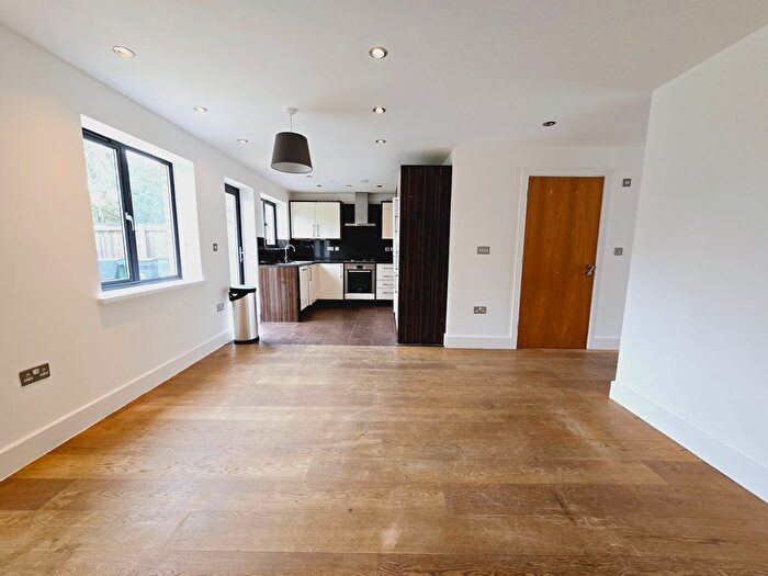 5 Bedroom Detached House To Rent In Chanin Mews, London, NW2