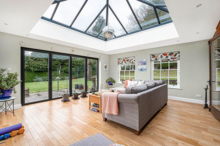 4 Bedroom Barn Conversion For Sale In St Patricks Lane, Liss, Hampshire, GU33