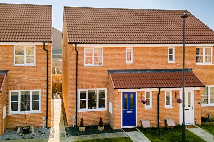 3 Bedroom Semi-Detached House For Sale In Barleyfields Close, Selby, YO8