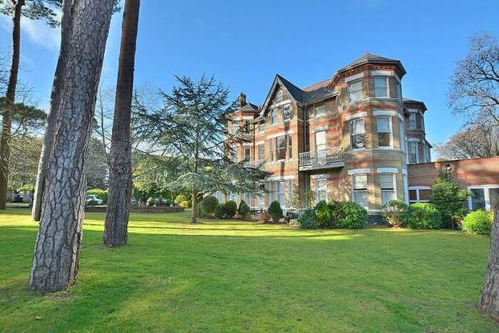 2 Bedroom Flat To Rent In Bournemouth, BH1