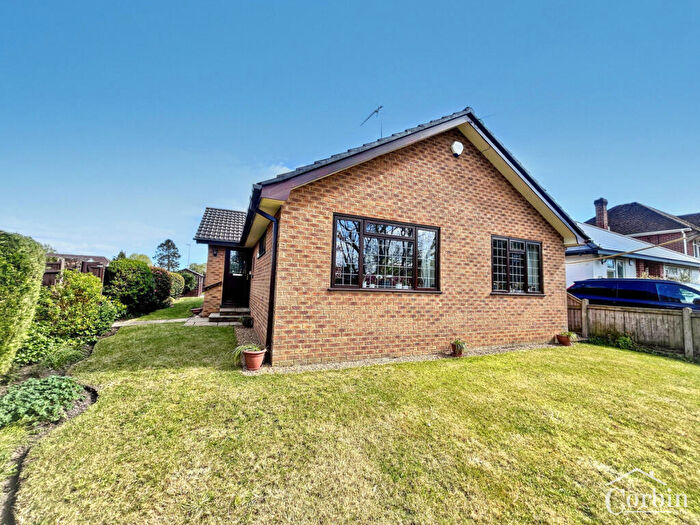 3 Bedroom Detached Bungalow For Sale In Wheelers Lane, Bournemouth, BH11