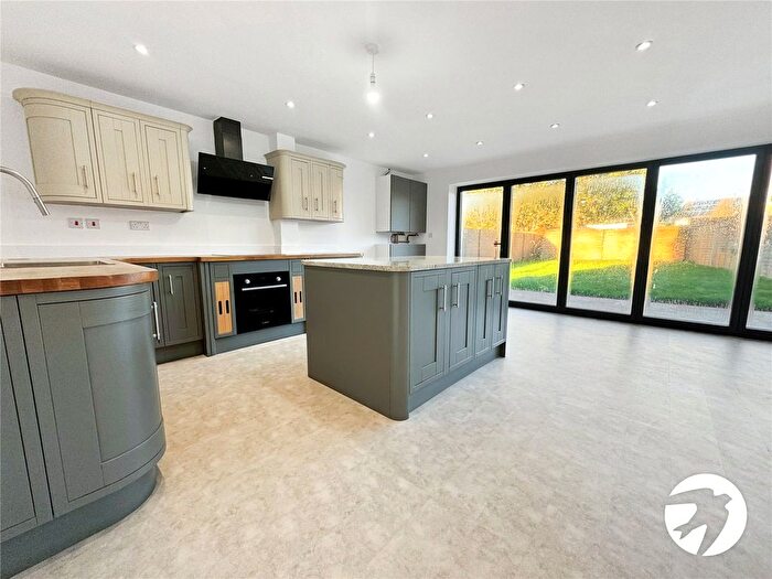 4 Bedroom End Of Terrace House To Rent In Conyer Road, Conyer, Sittingbourne, Kent, ME9