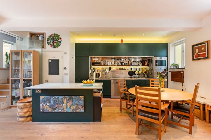 2 Bedroom Mews To Rent In St. Lukes Mews, London, W11