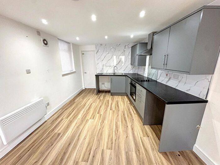 1 Bedroom Flat To Rent In System Street, Cardiff, South Glamorgan, CF24