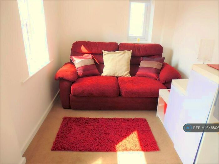 Studio To Rent In Eagle Parade, Buxton, SK17