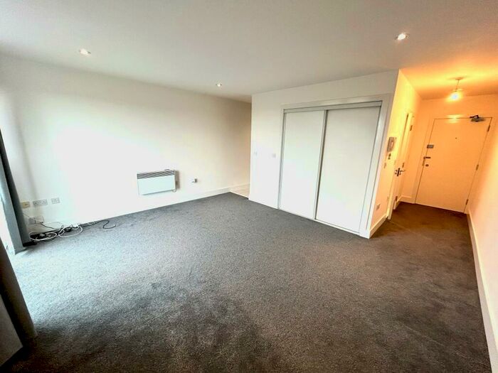 Apartment To Rent In Jones Point House, Prospect Place, CF11