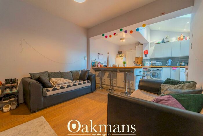 5 Bedroom House To Rent In Winnie Road, Selly Oak, B29