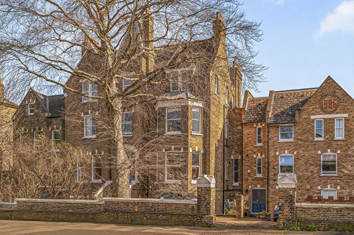 2 Bedroom Flat For Sale In Chester House, London, London, SE4