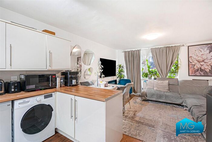 1 Bedroom Apartment To Rent In Parkhurst Road, London, N7