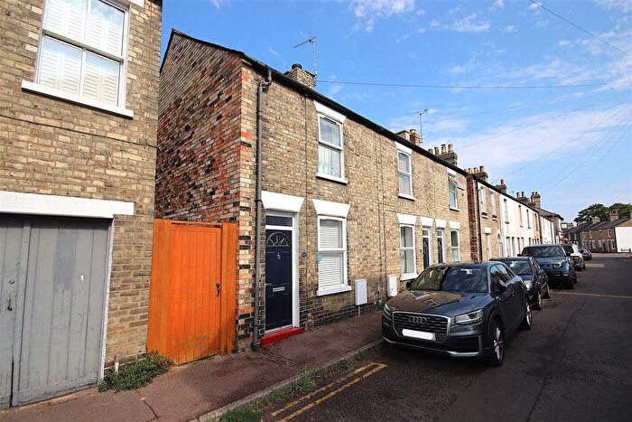 2 Bedroom End Of Terrace House To Rent In Ainsworth Street, Cambridge, CB1