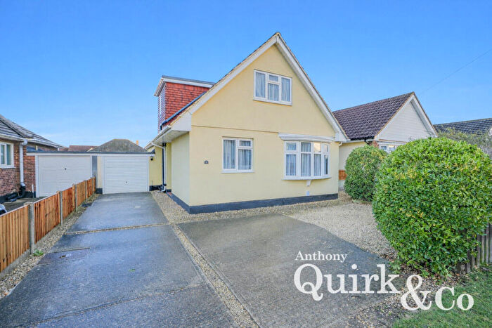 6 Bedroom Detached House For Sale In Barbara Avenue, Canvey Island, SS8