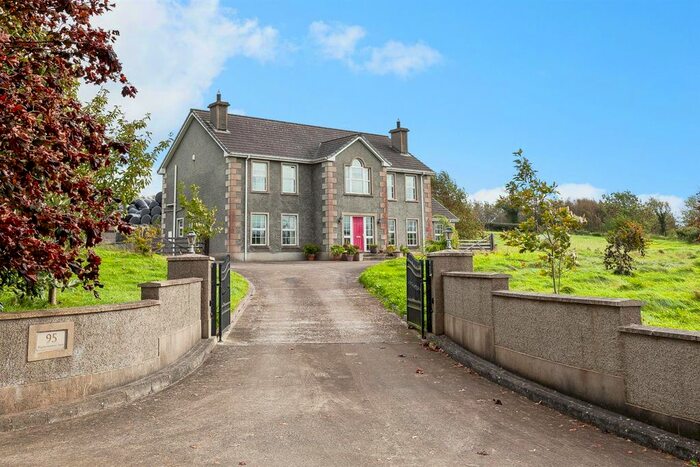 5 Bedroom Detached House For Sale In Drumlough Road, Annahilt, Hillsborough, BT26