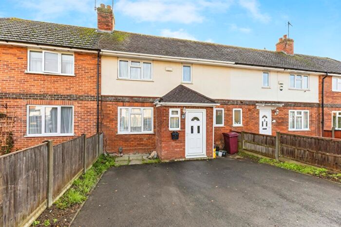 2 Bedroom Terraced House For Sale In Callington Road, Reading, RG2