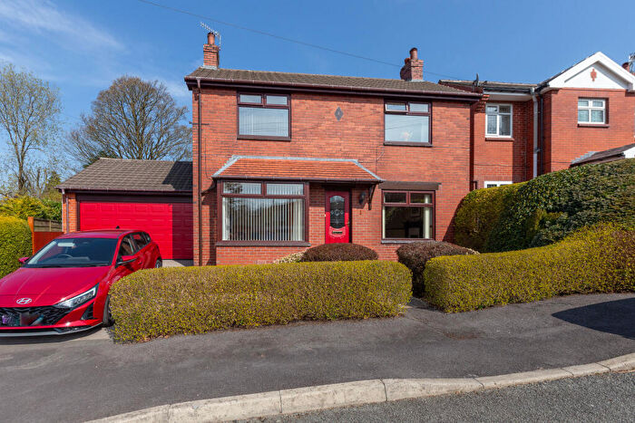 4 Bedroom Detached House For Sale In White Brook Lane, Uppermill, Oldham, OL3