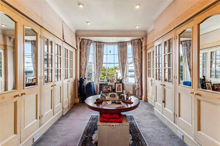 6 Bedroom Terraced House For Sale In Lonsdale Road, Barnes, London, SW13