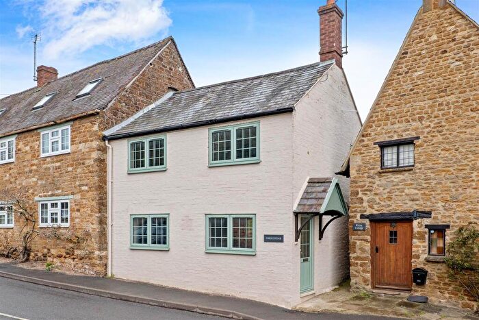 3 Bedroom Semi Detached House To Rent In Fant Hill, Upper Brailes, OX15