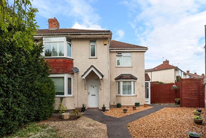 1 Bedroom Flat For Sale In Hengrove Lane, Bristol, BS14