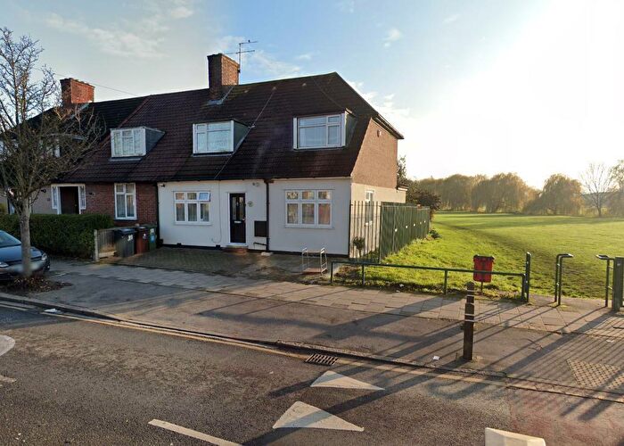 5 Bedroom Detached House To Rent In Hedgemans Road, Dagenham, London, RM9
