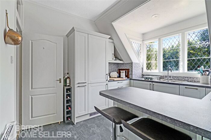 1 Bedroom Flat For Sale In Castle Malwood Lodge, Minstead, Lyndhurst, Hampshire, SO43