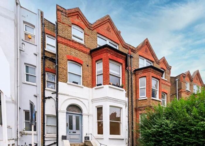 2 Bedroom Flat To Rent In Brondesbury Villas, London, NW6