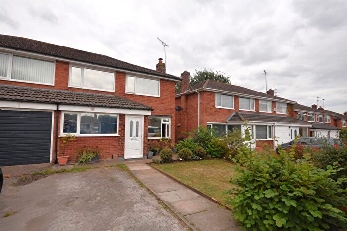 3 Bedroom Semi-Detached House For Sale In Warwick Close, Neston, CH64