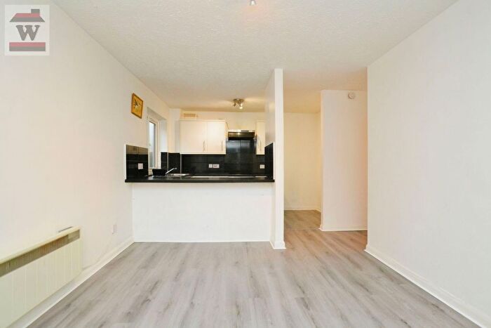 2 Bedroom Flat To Rent In The Grove, Isleworth, TW7