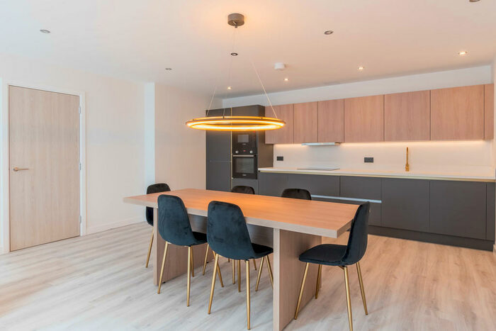 2 Bedroom Apartment To Rent In Park Place, Leeds, LS1