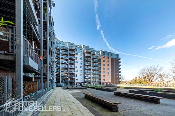1 Bedroom Apartment For Sale In Seren Park Gardens, London, SE3