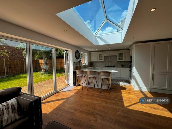 4 Bedroom Detached House To Rent In Borrell Close, Broxbourne, EN10