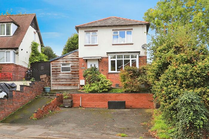 3 Bedroom Detached House For Sale In Chester Road North, Kidderminster, DY10