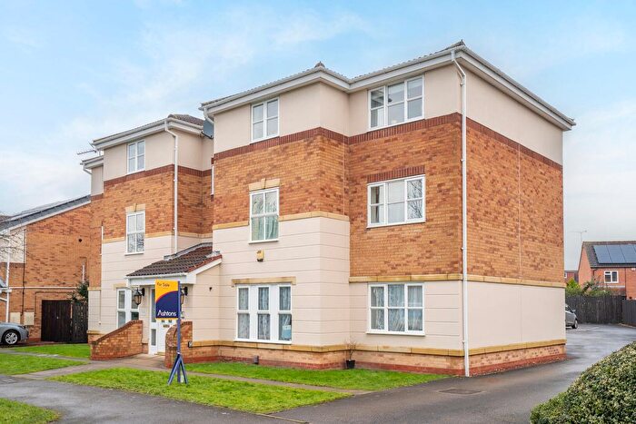 2 Bedroom Flat For Sale In Lilbourne Drive, York, YO30
