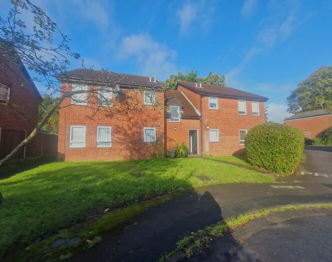 Studio To Rent In St. George Close, Southampton, SO31