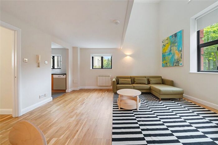 1 Bedroom Flat For Sale In Manor Gardens, London, N7